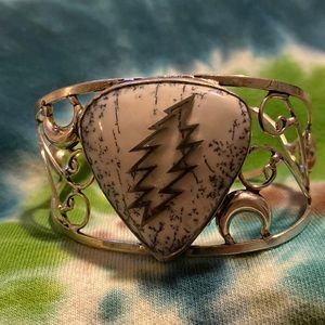 Lazy Bolt Cuff Bracelet